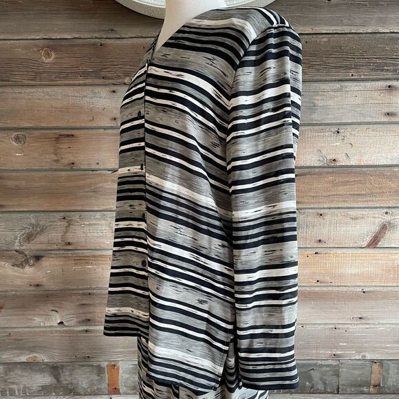 Josephine Chaus Matching Button Down Blouse Top and Wrap Skirt Size 10 EUC - Picture 6 of 12